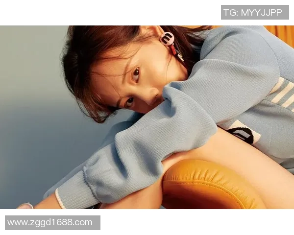 上海足球明星与超模的璀璨人生交汇点揭示时尚与运动的完美结合 上海足球明星与超模的璀璨人生交汇点揭示时尚与运动的完美结合